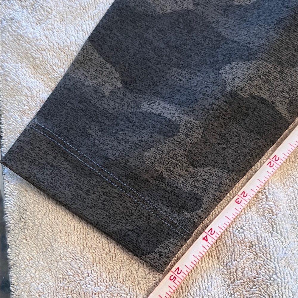NOBULL HIGH RISE CAMO LEGGINGS - Picture 4 of 4